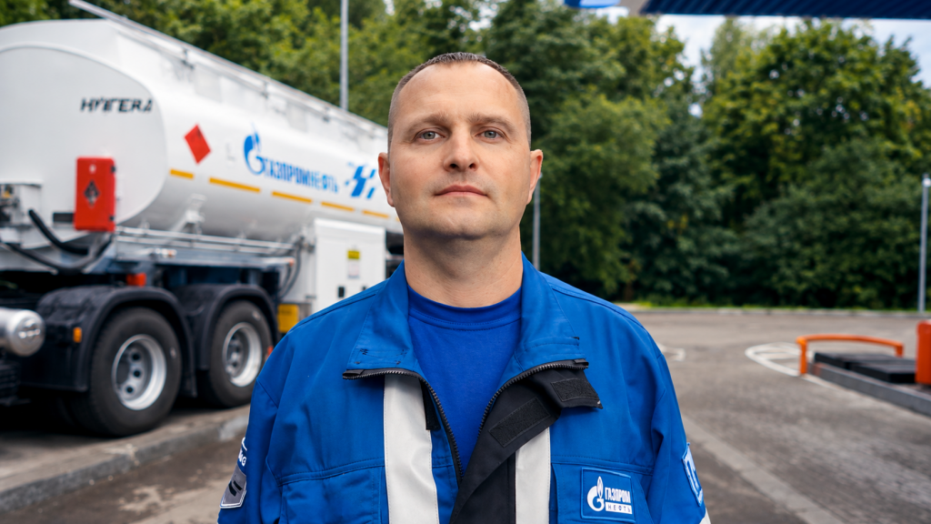 Водитель бензовоза из Москвы стал героем видеопроекта о профессиях нефтяной отрасли